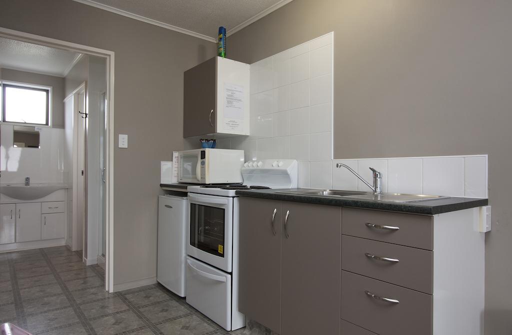 Coronation Park Motels Ashburton Buitenkant foto