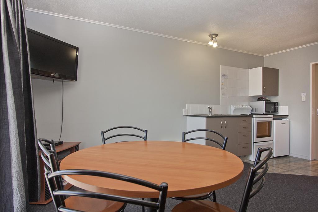 Coronation Park Motels Ashburton Buitenkant foto