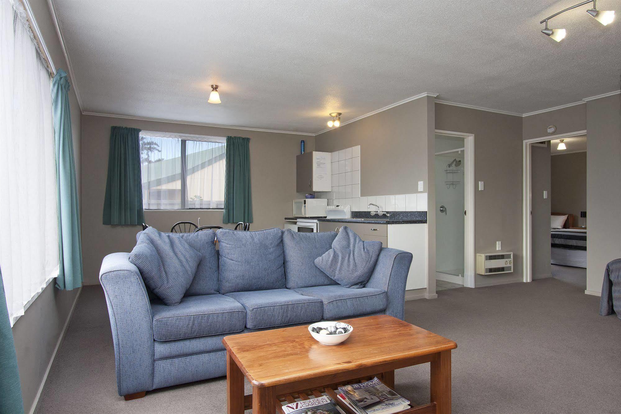 Coronation Park Motels Ashburton Buitenkant foto