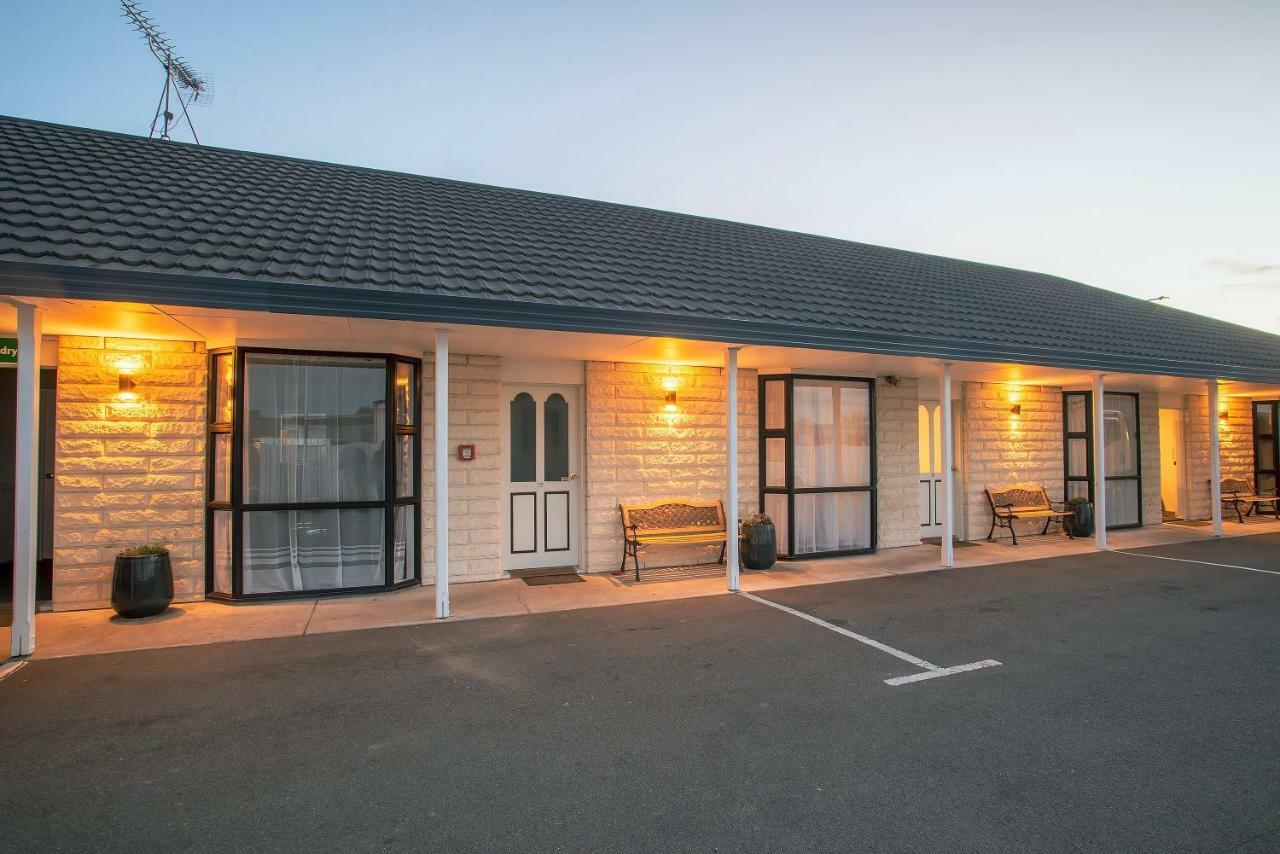 Coronation Park Motels Ashburton Buitenkant foto