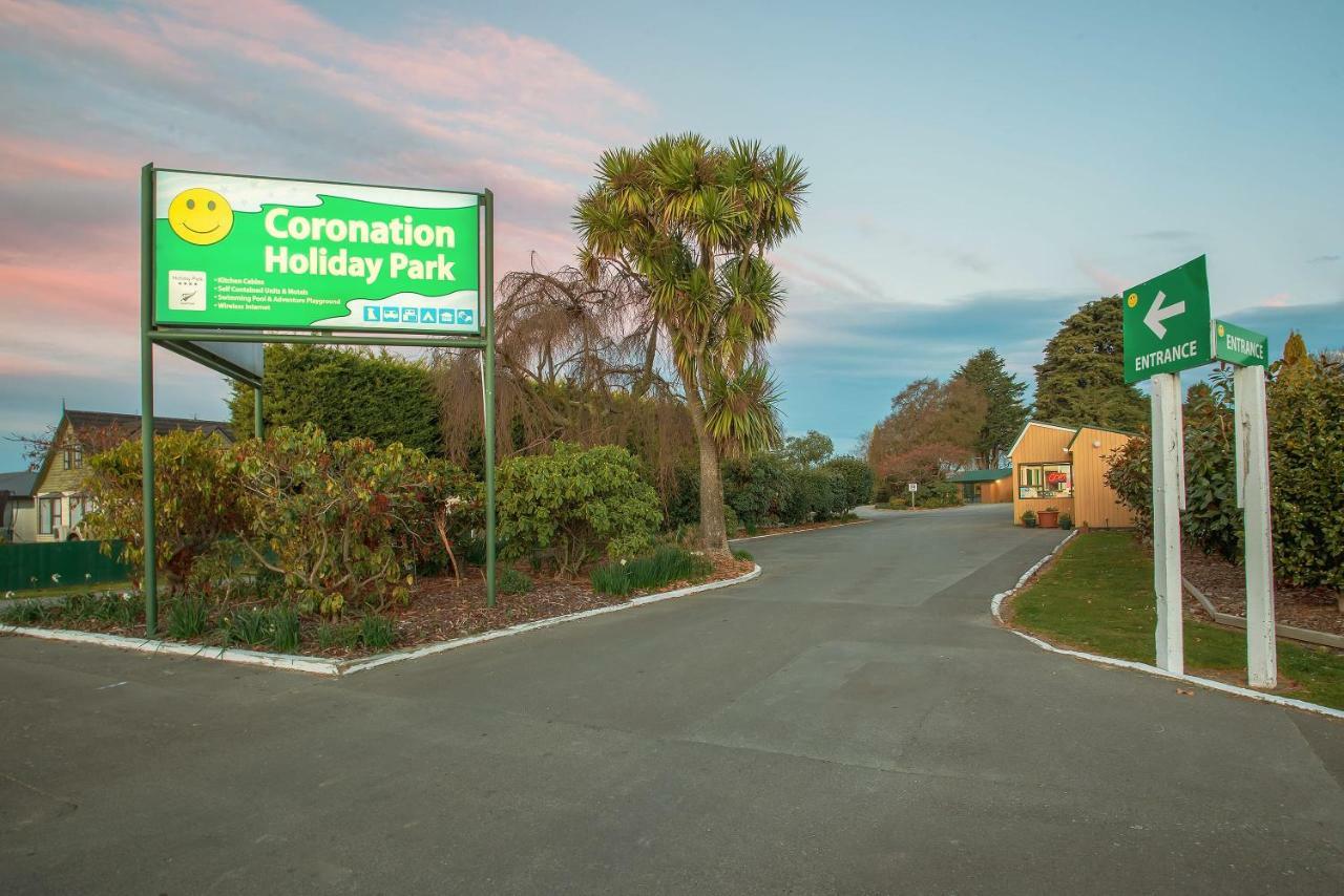 Coronation Park Motels Ashburton Buitenkant foto